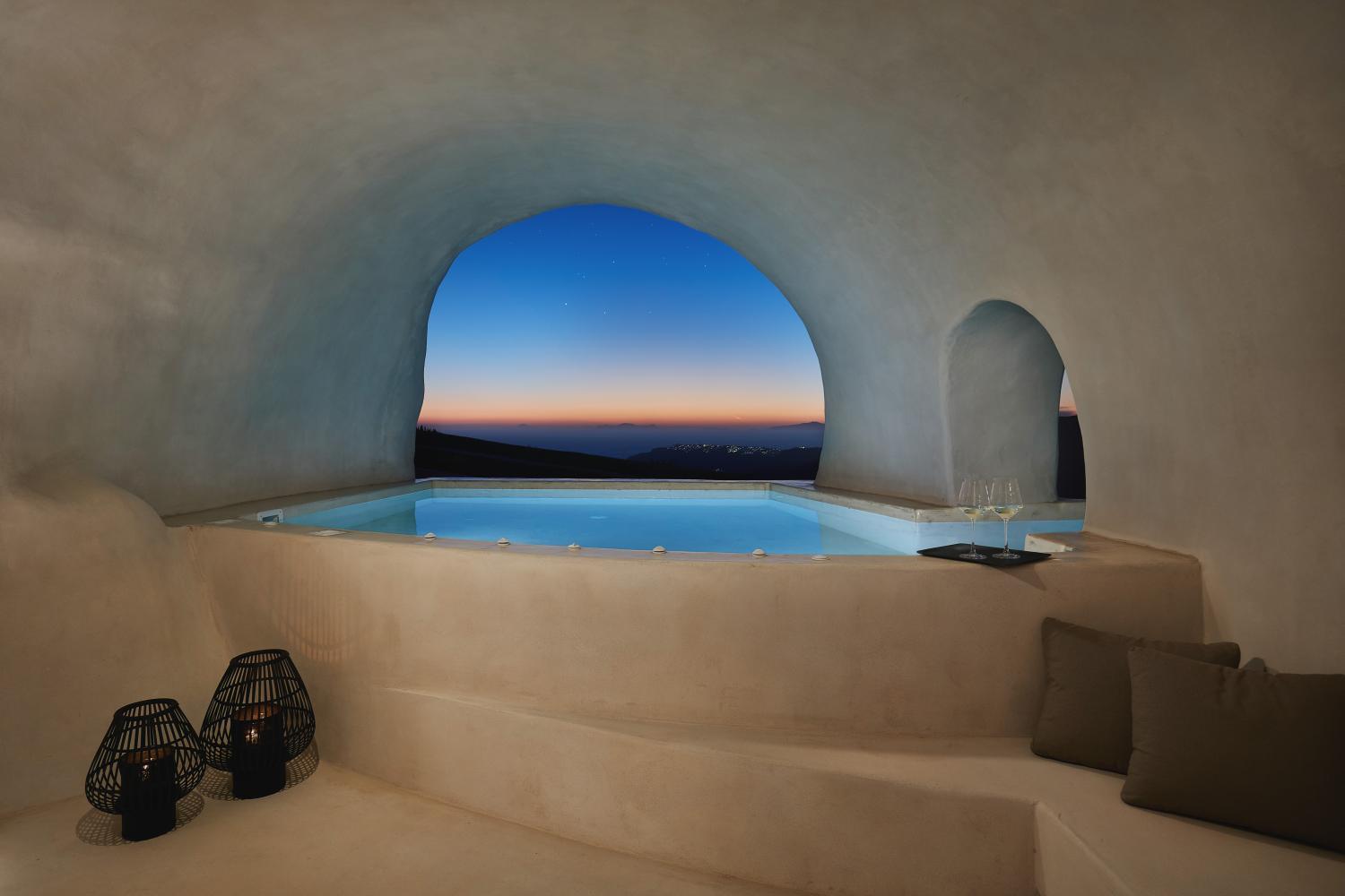 Hotel for Adults-only - Divine Cave Experience