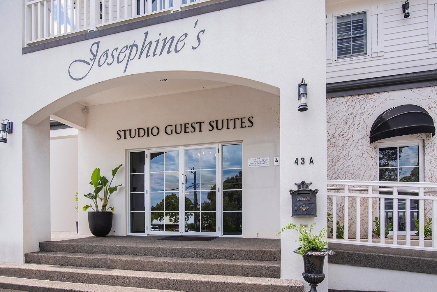 Hotel for Adults-only - Josephines Luxury Accommodation
