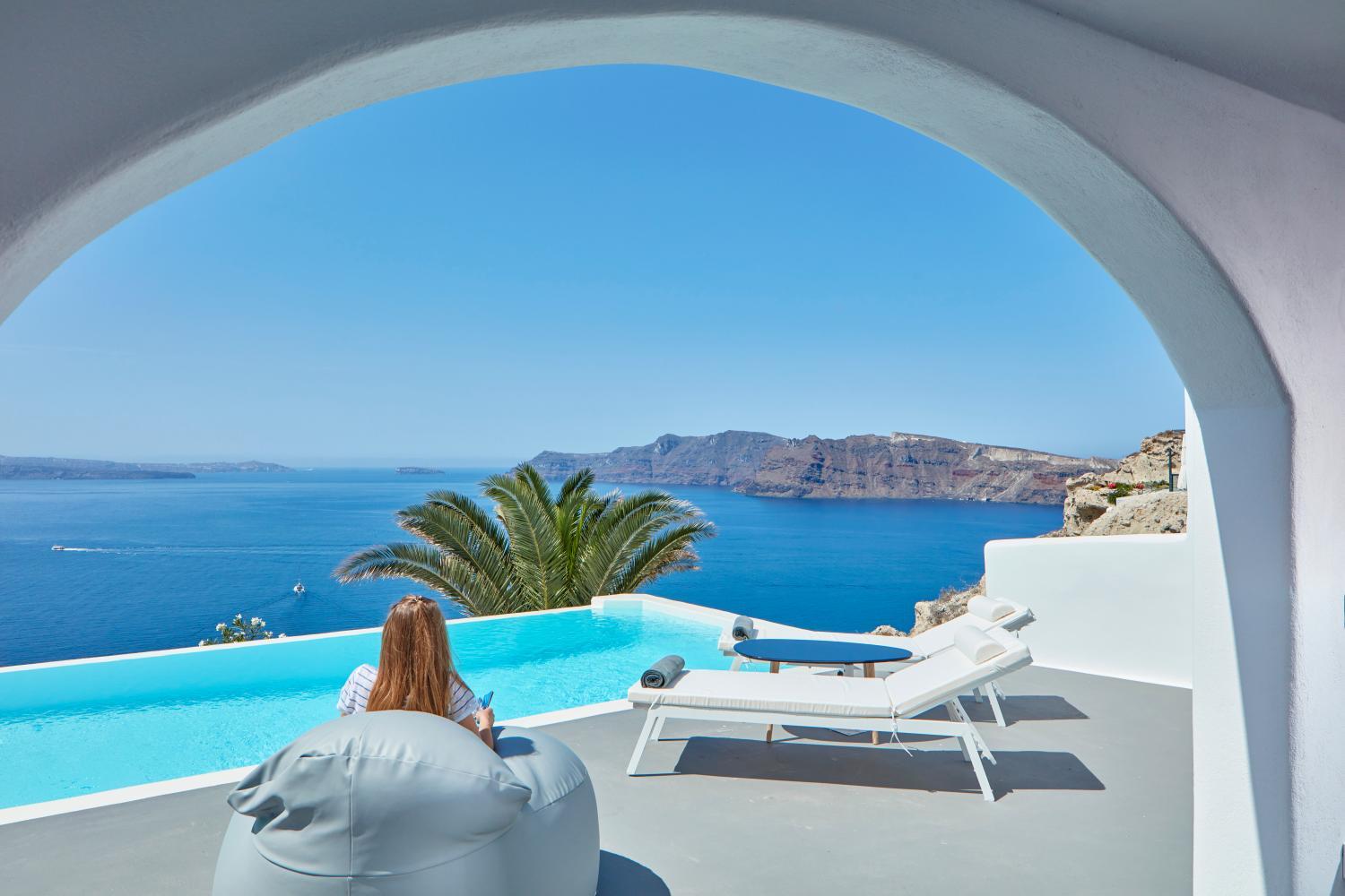 Hotel for Adults-only - Katikies Villa Santorini - The Leading Hotels Of The World