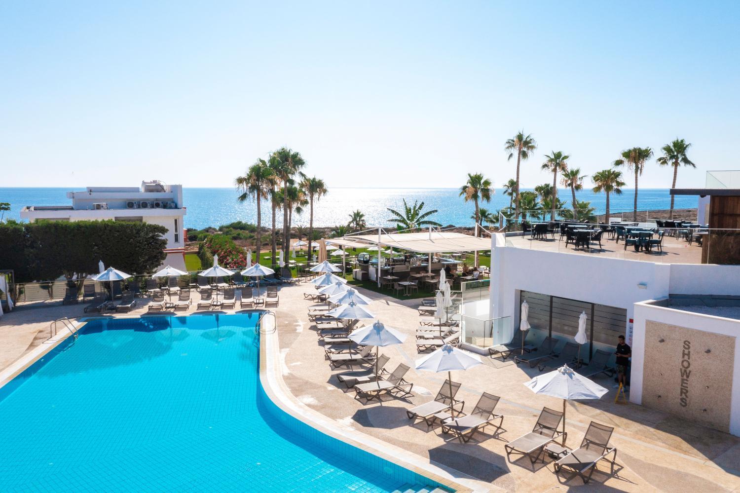 Hotel for Adults-only - Leonardo Crystal Cove Hotel & Spa – Adults only