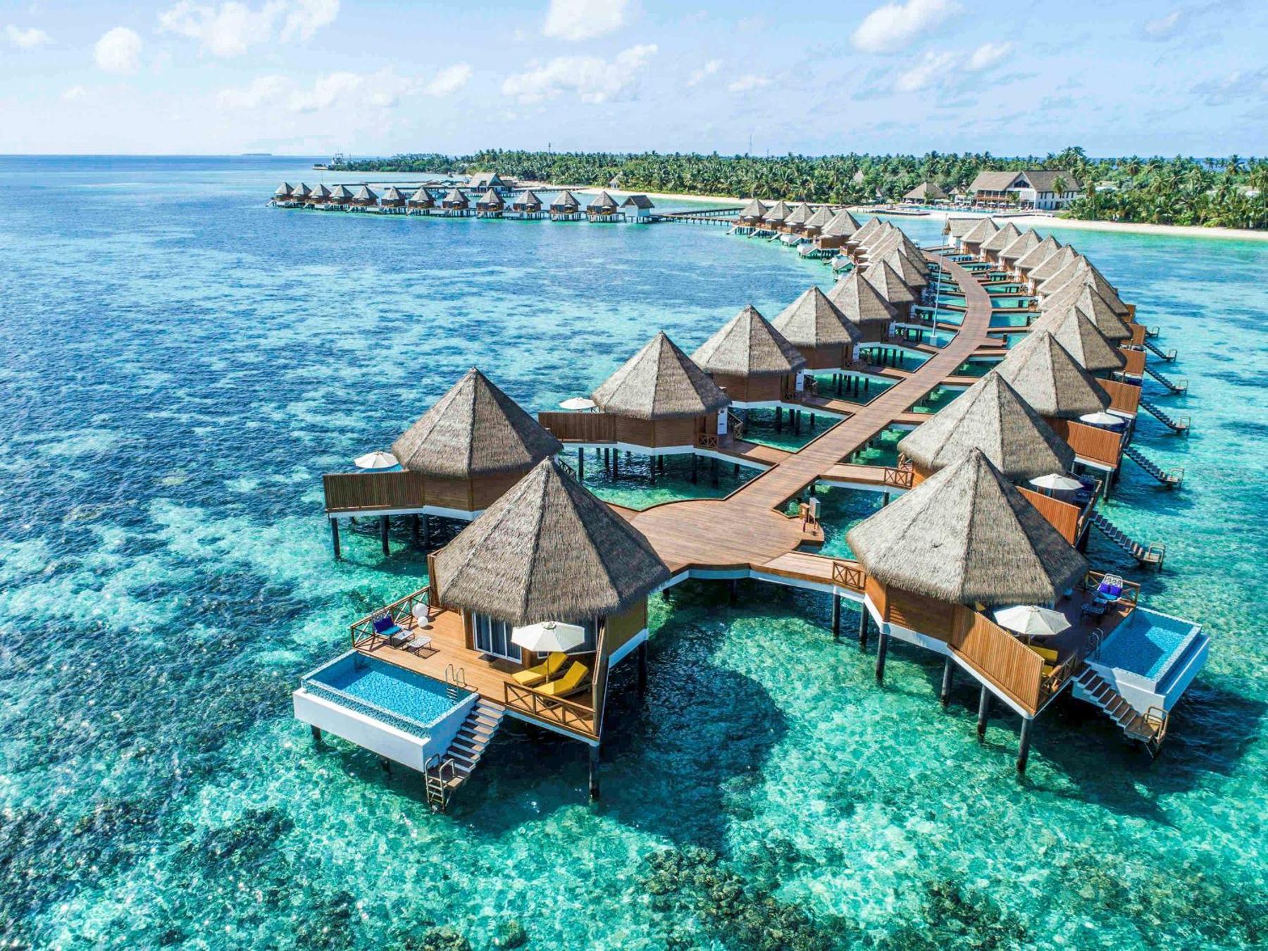 Hotel for Adults-only - Mercure Maldives Kooddoo All-Inclusive Resort