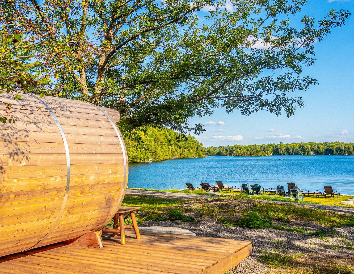 Hotel for Adults-only - The Trace at Oak Lake (19+)