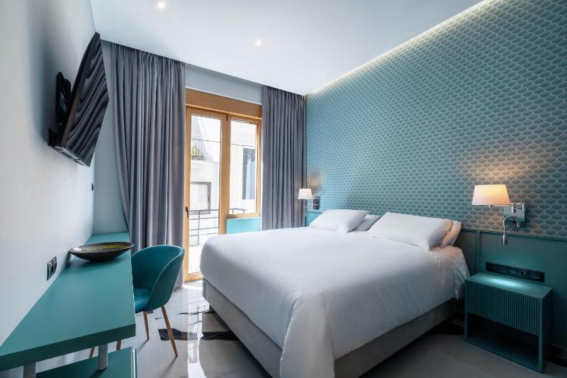 Hotel for Adults only - Athens Feeling