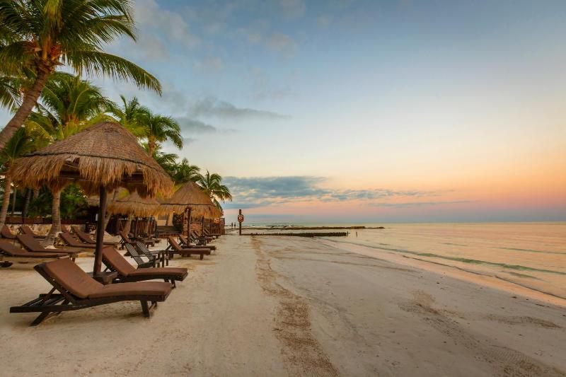 Hotel for Adults only - Beachfront Hotel La Palapa - Adults Only