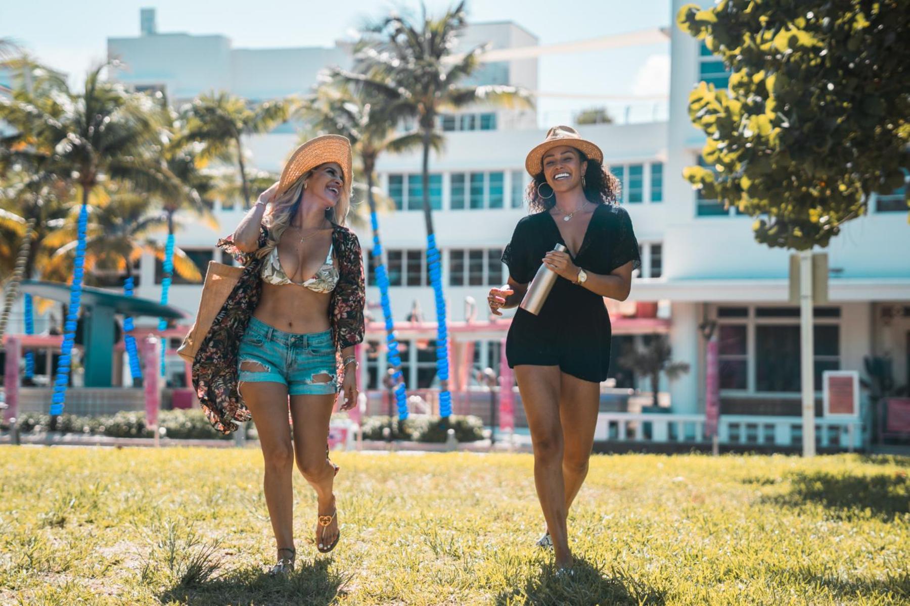 Hotel for Adults only - Clevelander Hotel