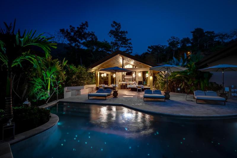 Hotel for Adults only - Golden Pineapple Villas-Adults Only