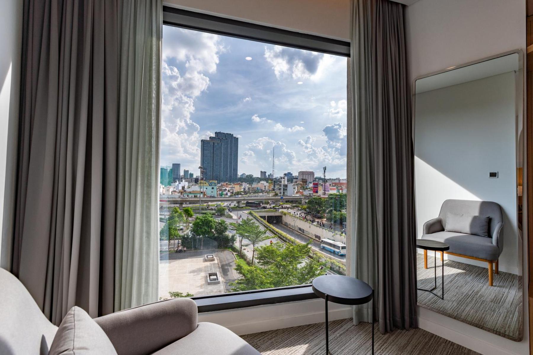 Hotel for Adults only - Hello World Saigon