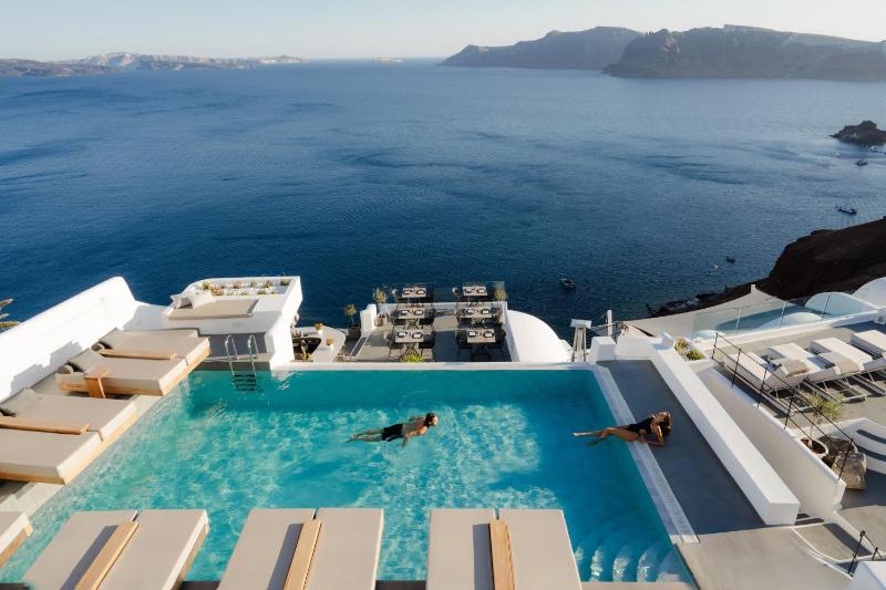 Hotel for Adults only - La Perla Villas and Suites