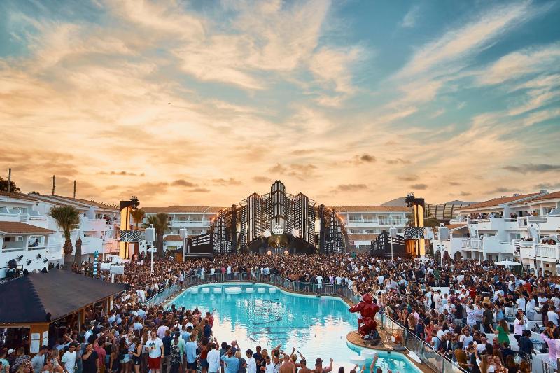 Hotel for Adults only - Ushuaïa Ibiza Beach Hotel